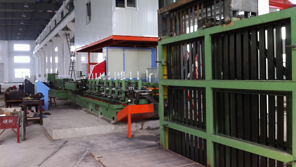 焊管生产线(图1)